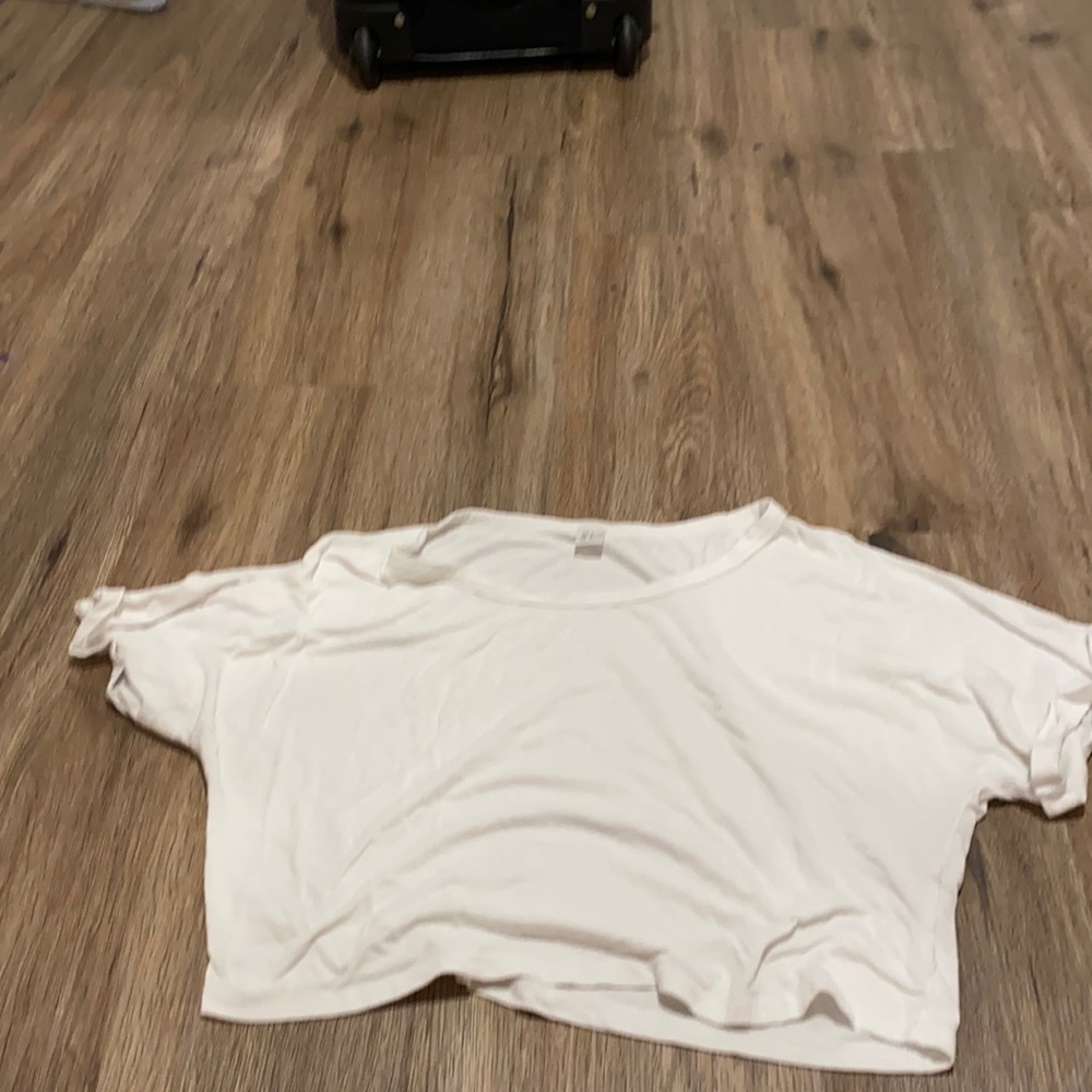 White tee
